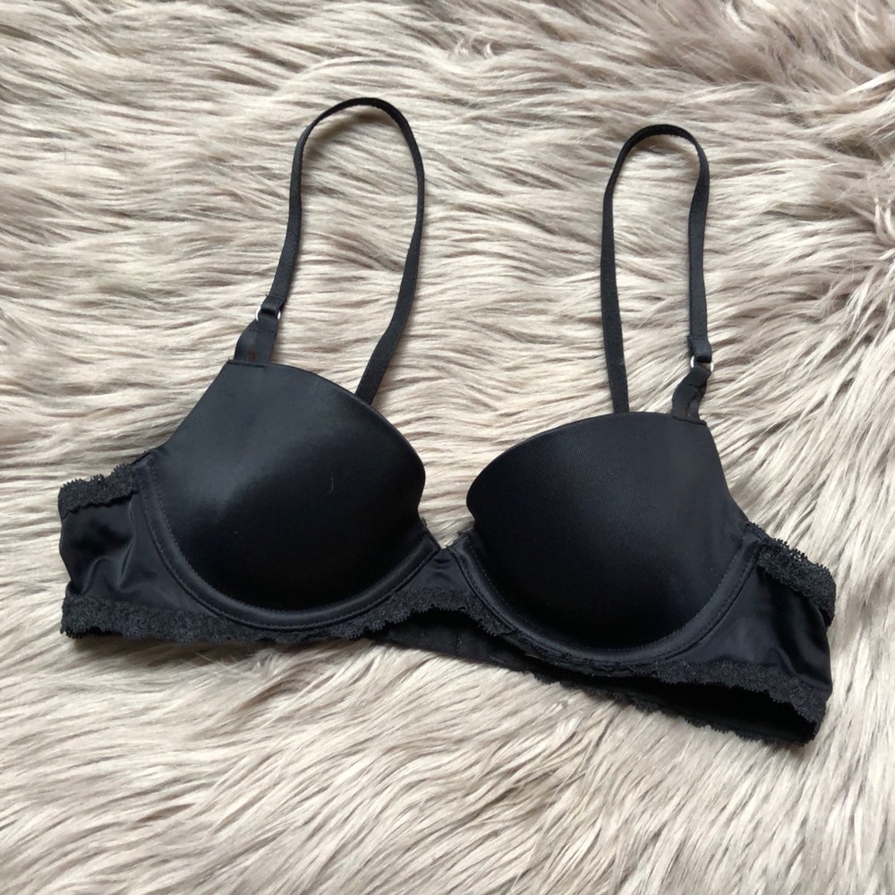 Victoria’s Secret PINK black lace 34A bra